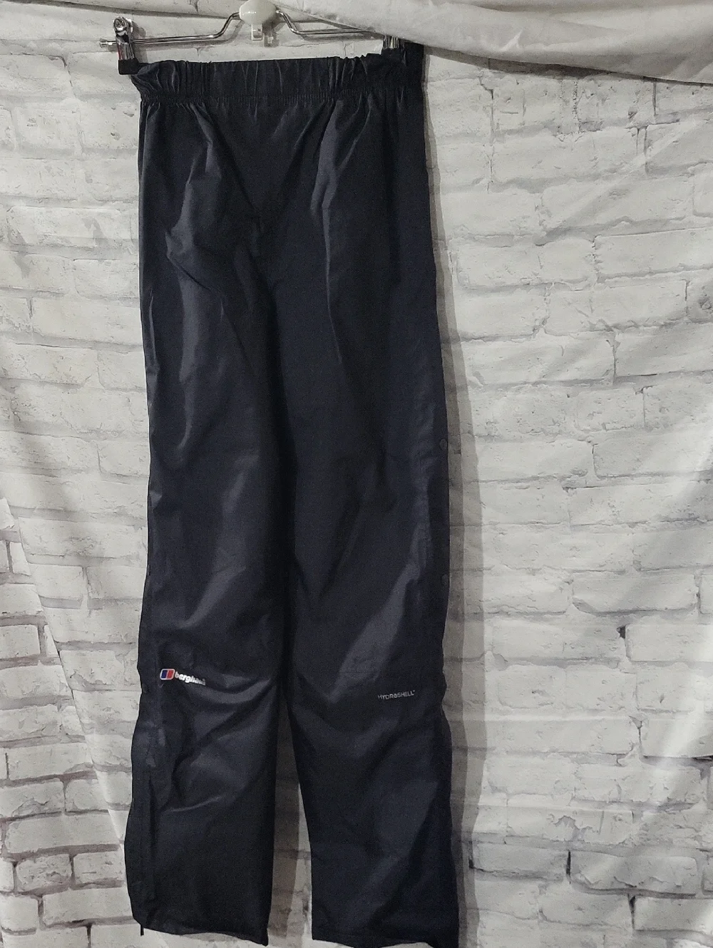 Berghaus Men’s Black Waterproof Joggers - Picture 1 of 6